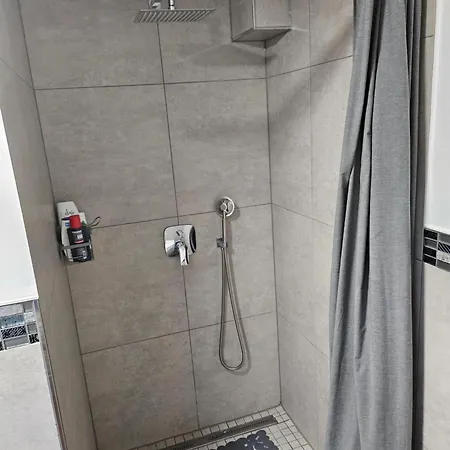 Messelodge Deiker Hoefe 公寓 *